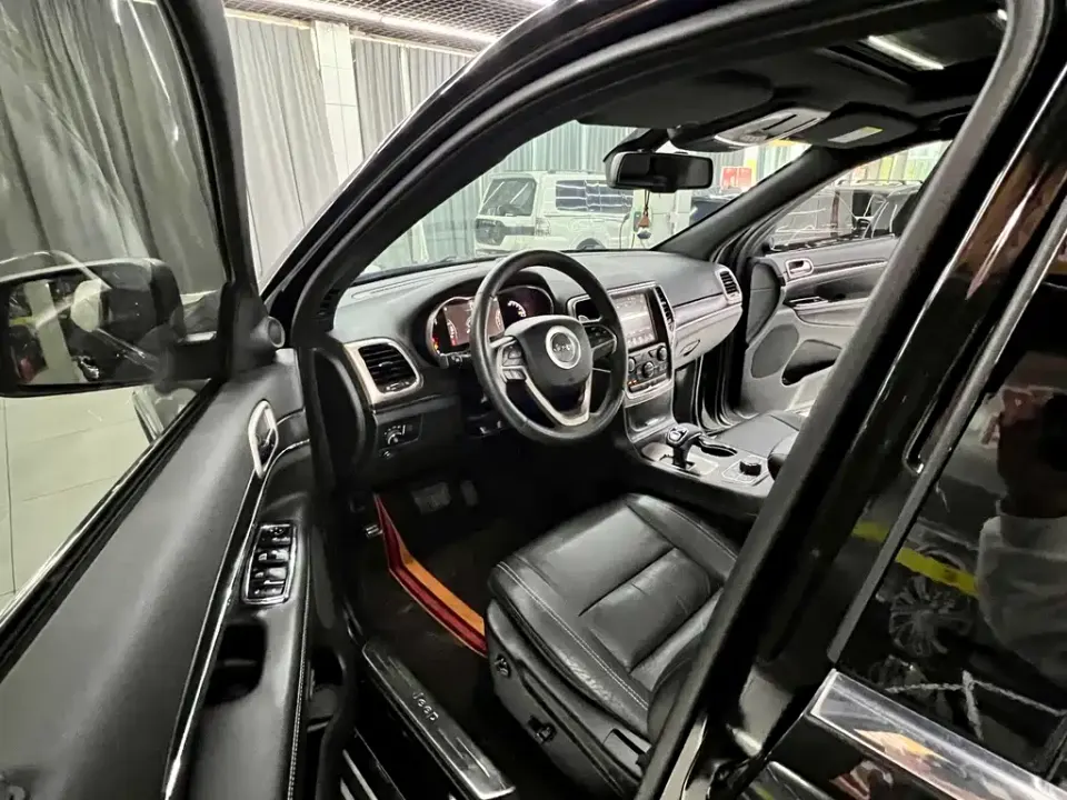 Jeep Grand Cherokee (Import)