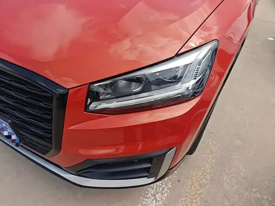 Audi Q2L