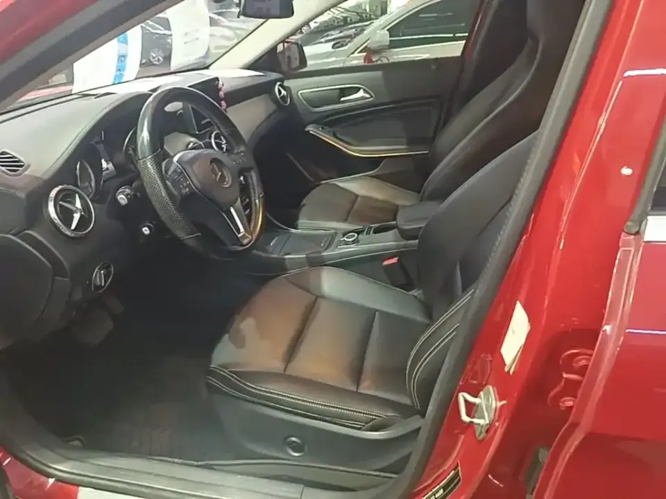 Mercedes-Benz GLA