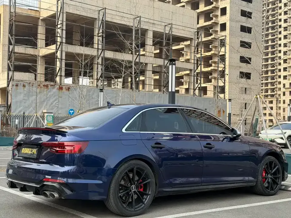 Audi S4