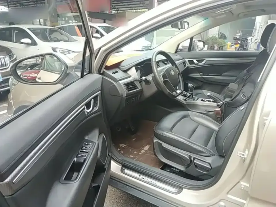 Geely Emgrand GS