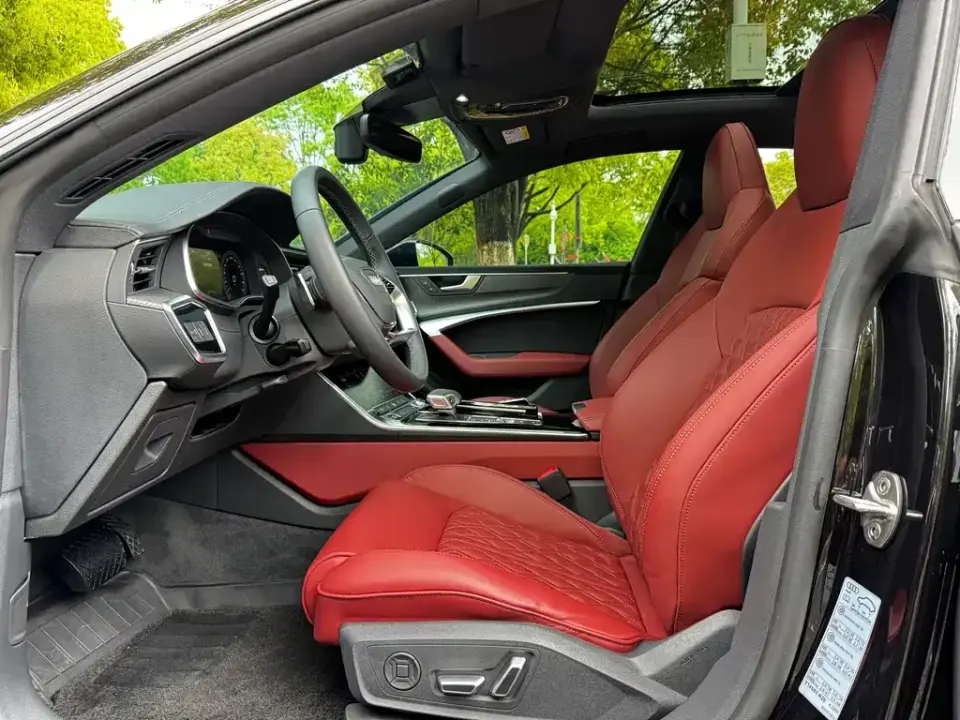 Audi A7L