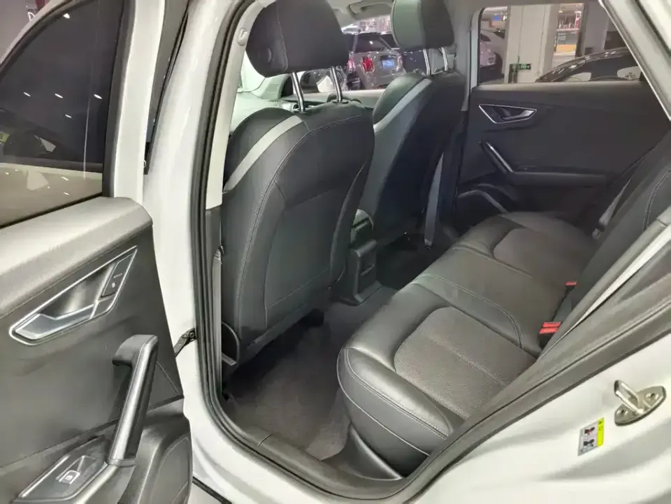 Audi Q2L