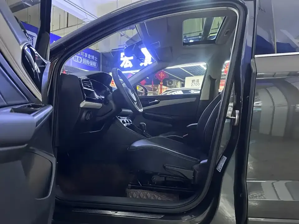 Jetta VS5