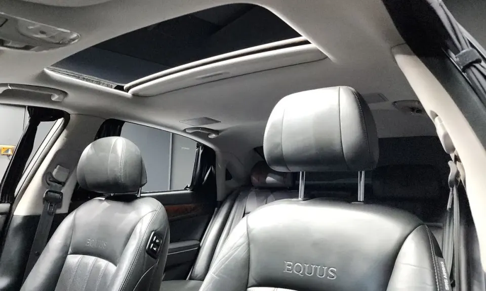 Hyundai Equus