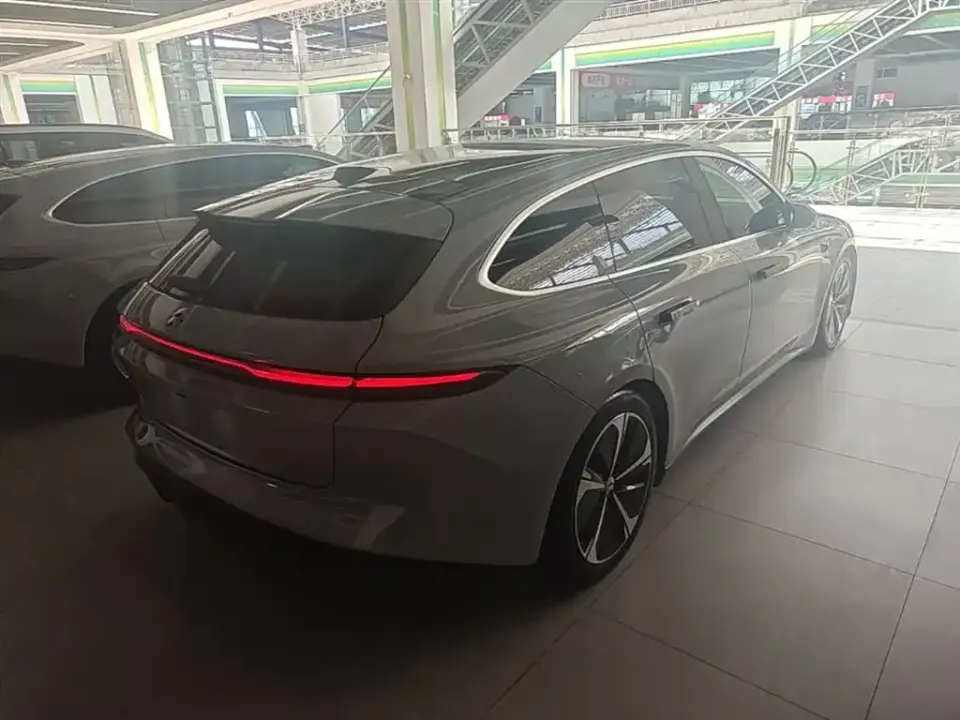Nio ET5T