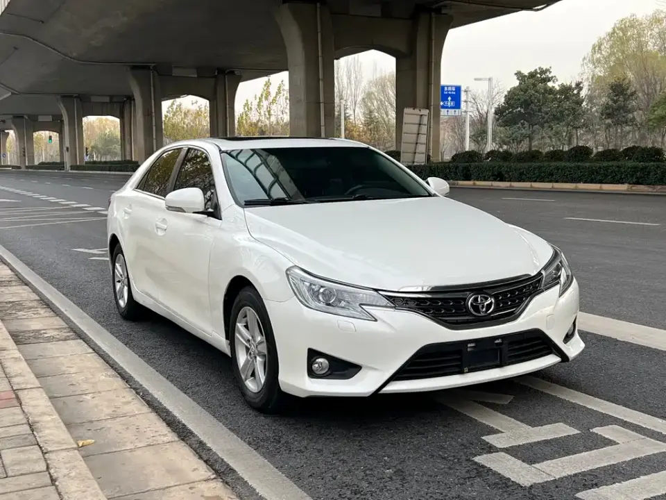 Toyota Reiz