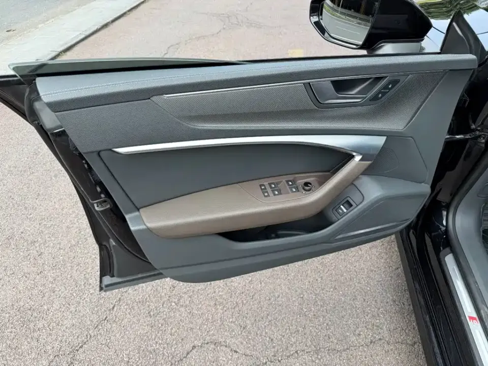 Audi A7L