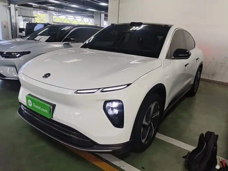 Nio EC6