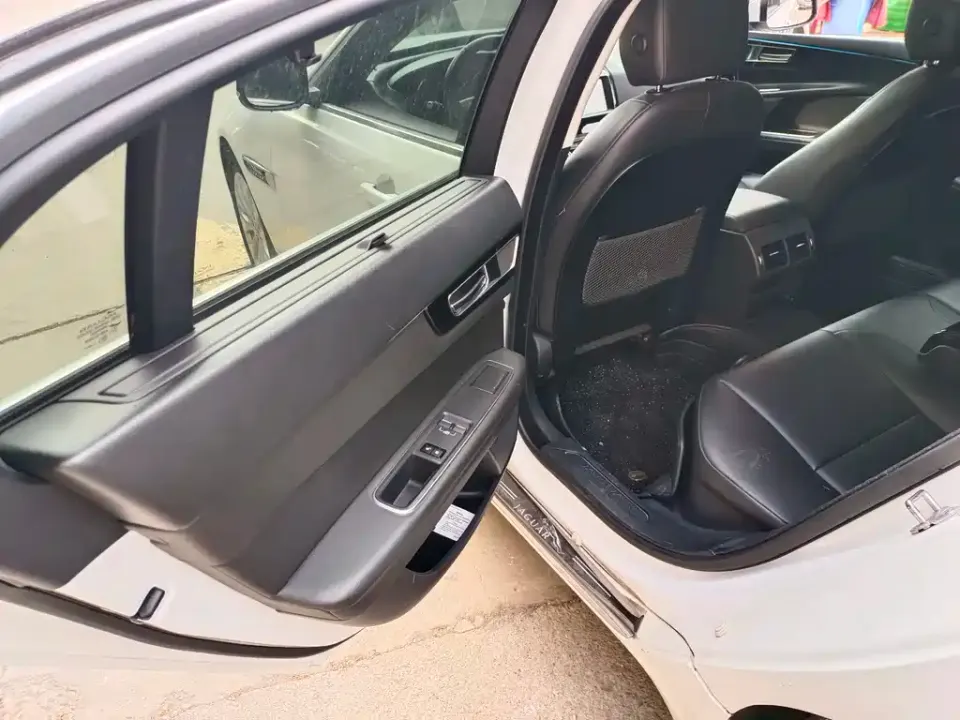 Jaguar XEL
