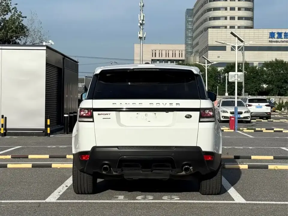 Land Rover Sport