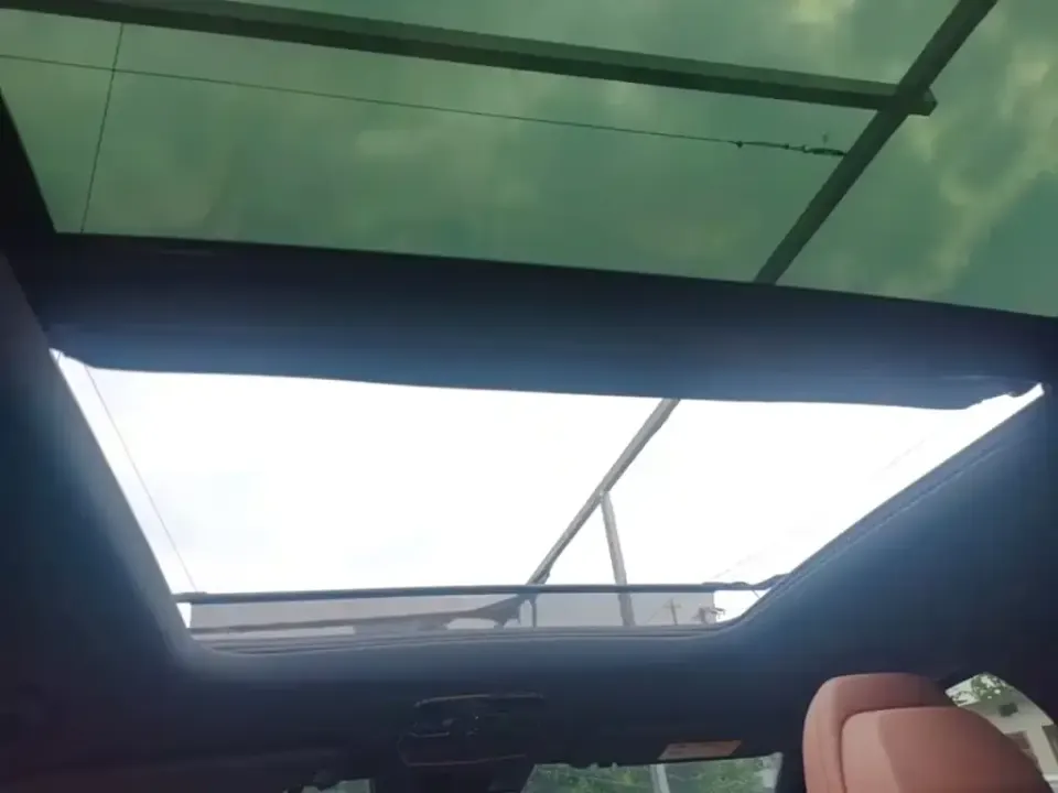 Nio ES8