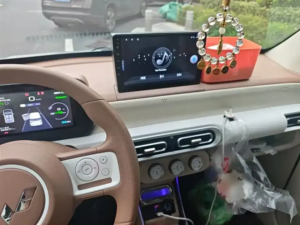 Wuling MINIEV