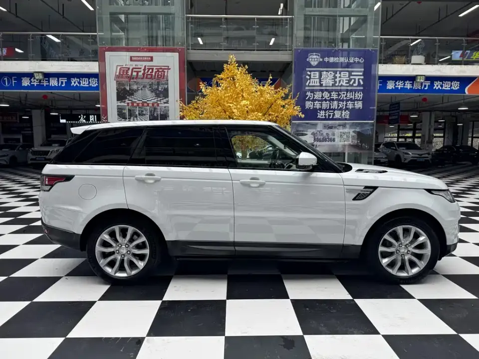 Land Rover Sport
