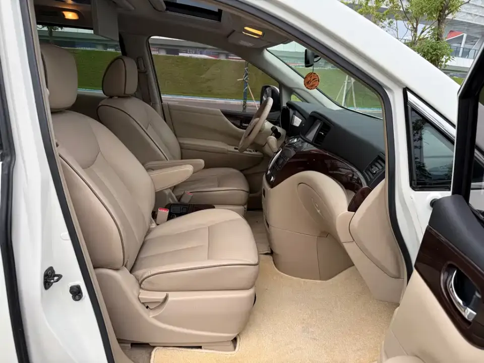 Nissan Quest