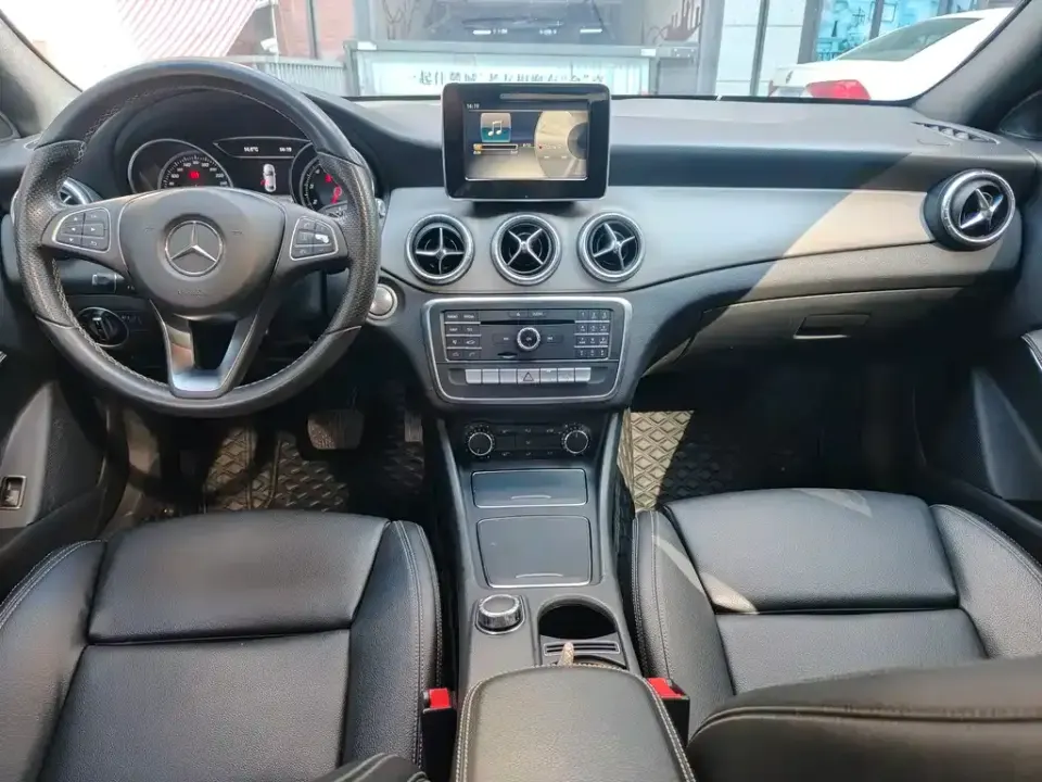 Mercedes-Benz CLA (Import)