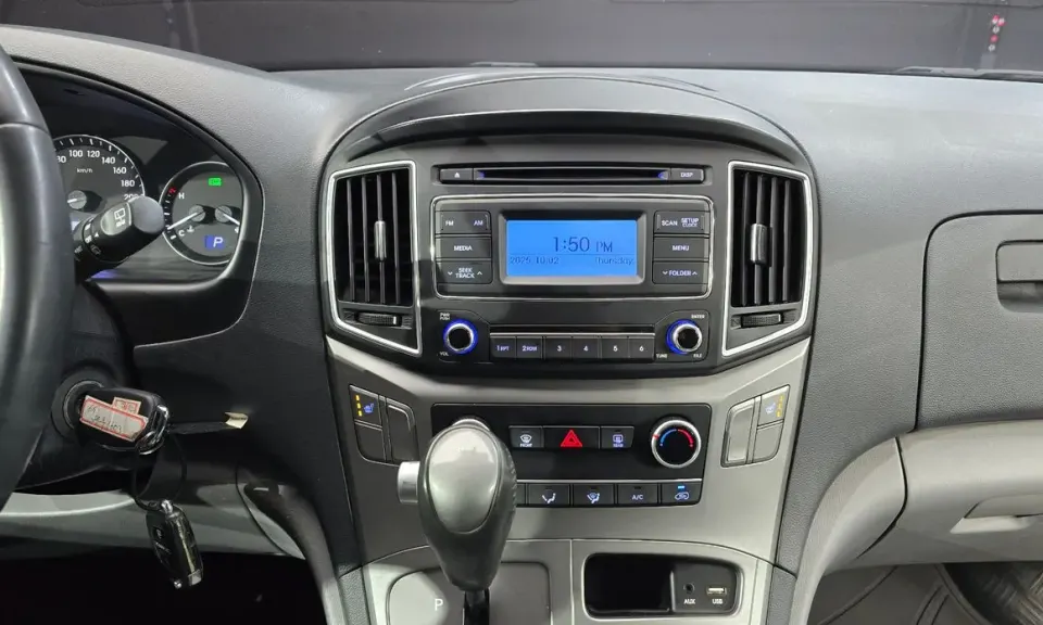 Hyundai Starex