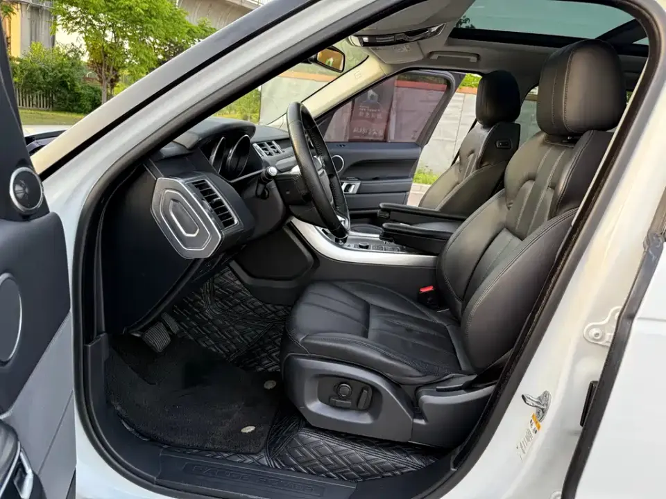 Land Rover Sport