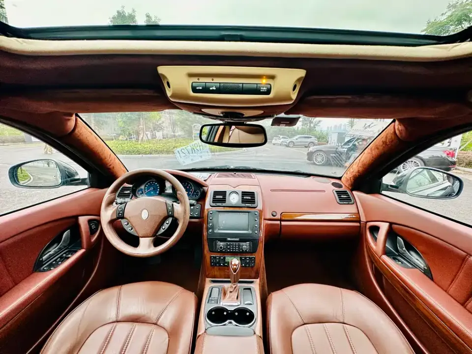 Maserati Quattroporte