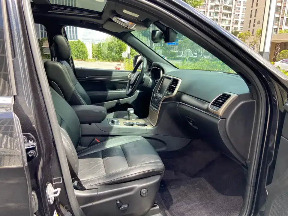 Jeep Grand Cherokee (Import)