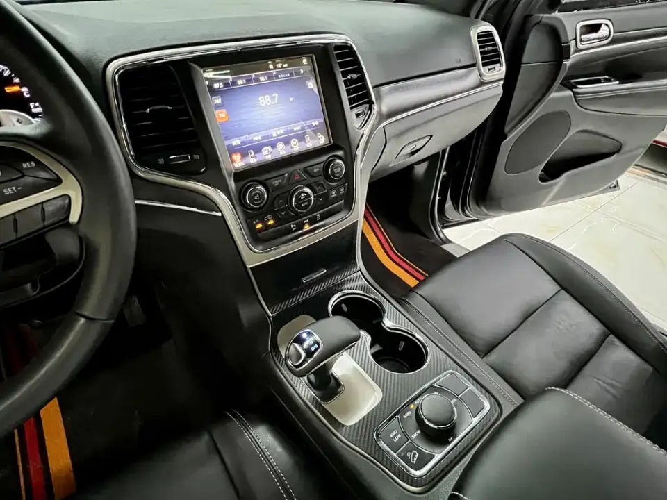 Jeep Grand Cherokee (Import)