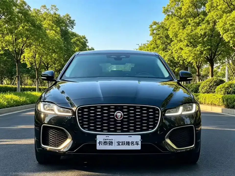 Jaguar XFL