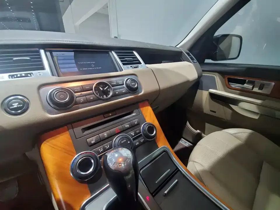 Land Rover Sport