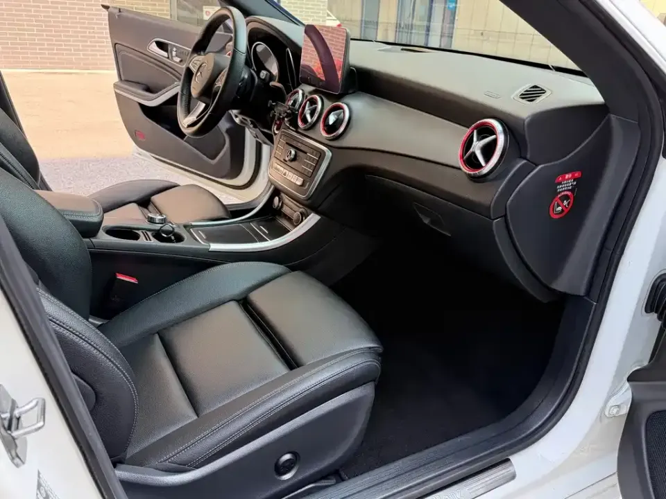 Mercedes-Benz CLA (Import)