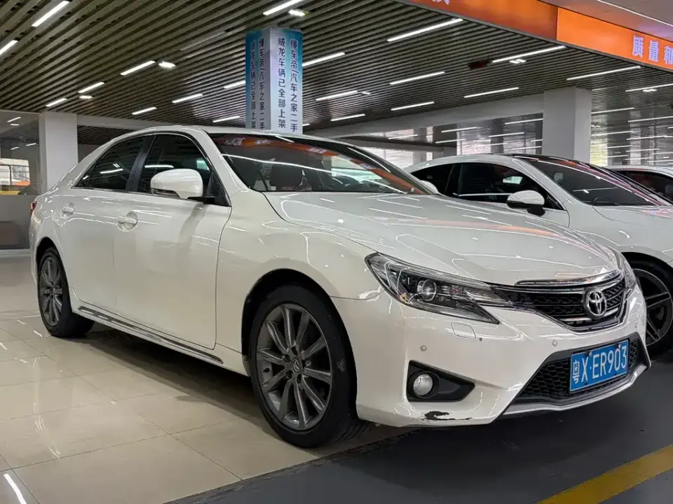 Toyota Reiz