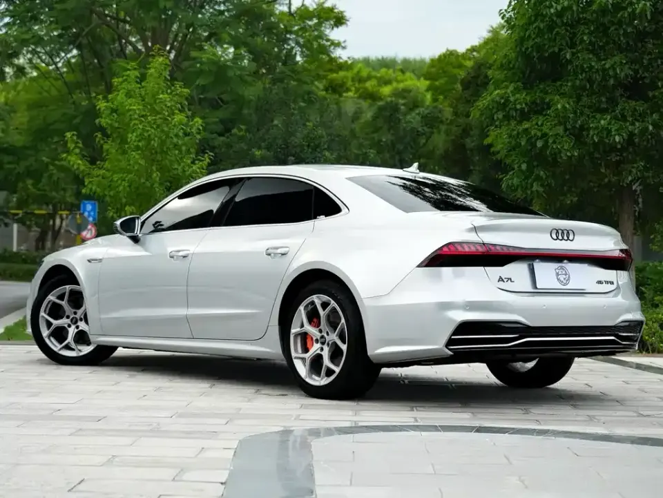 Audi A7L