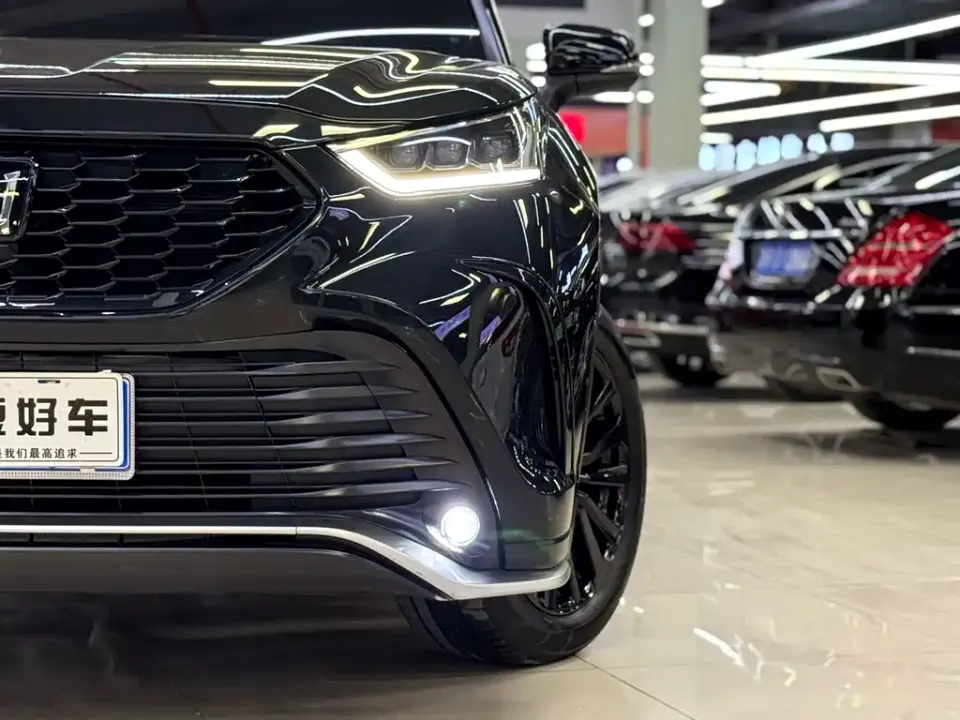Toyota Crown Kluger