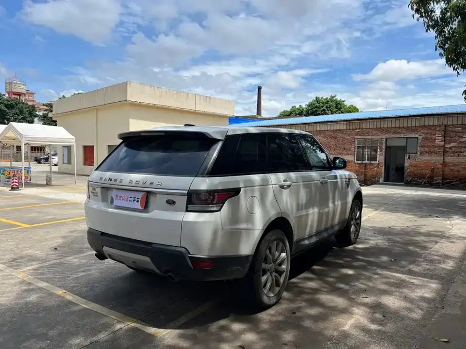 Land Rover Sport