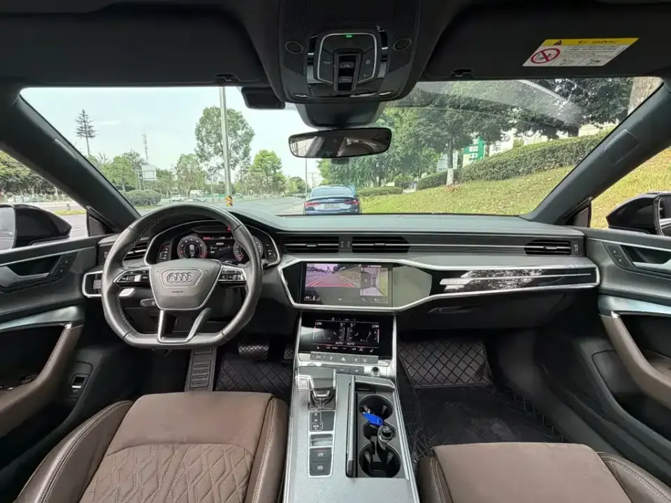 Audi A7L