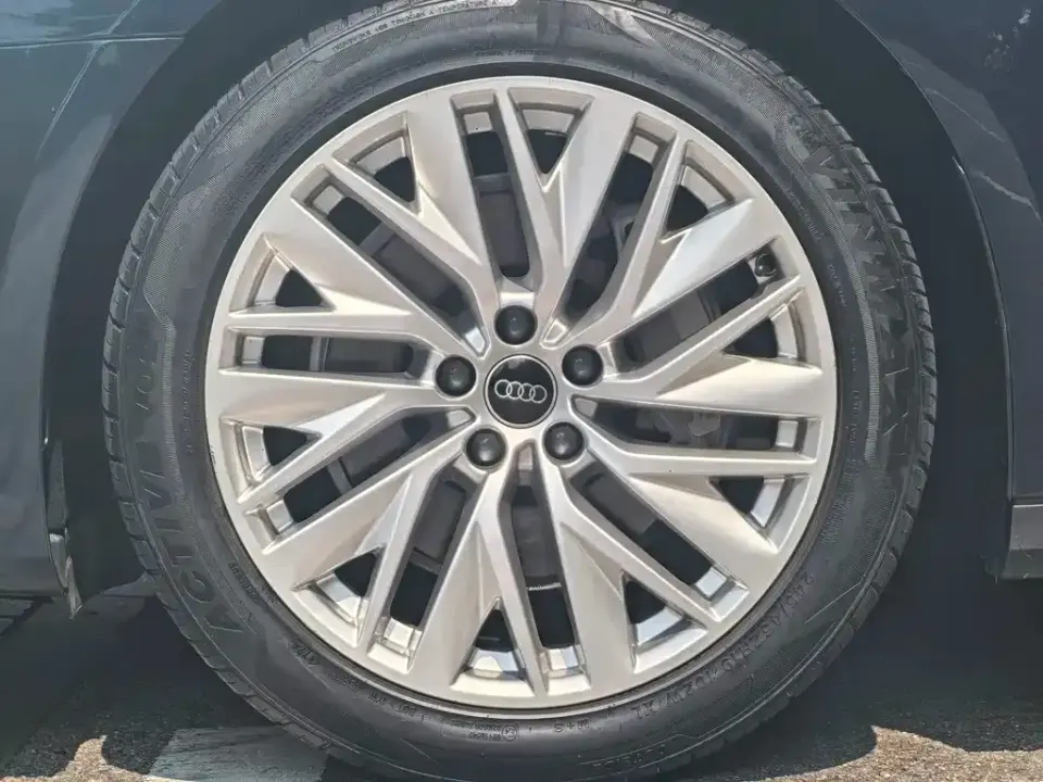 Audi A7L