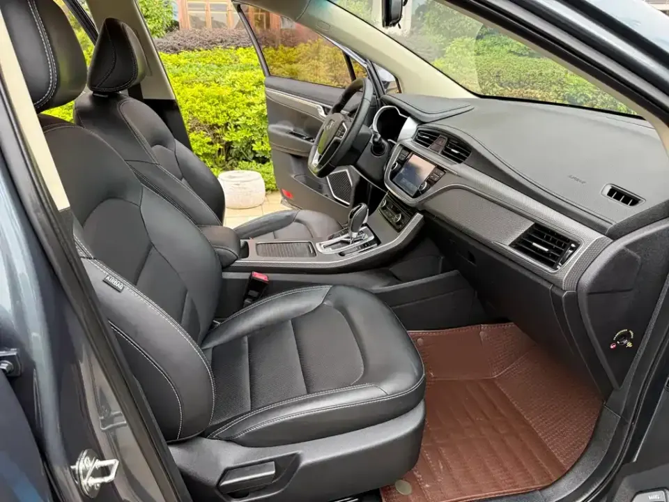 Geely Emgrand GS