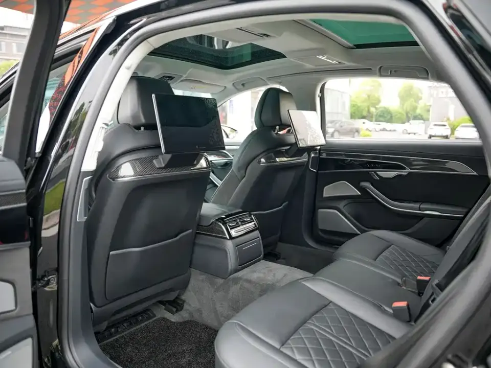 Audi S8