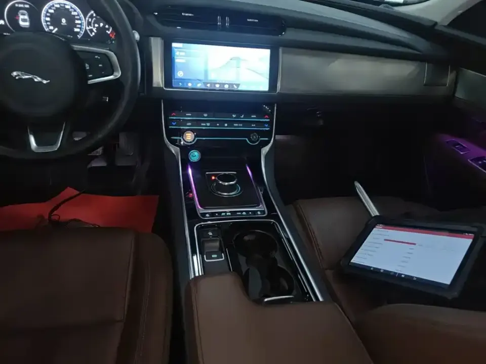 Jaguar XFL
