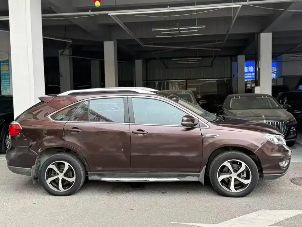 BYD S7