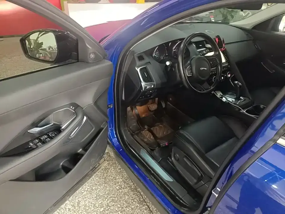 Jaguar E-Pace