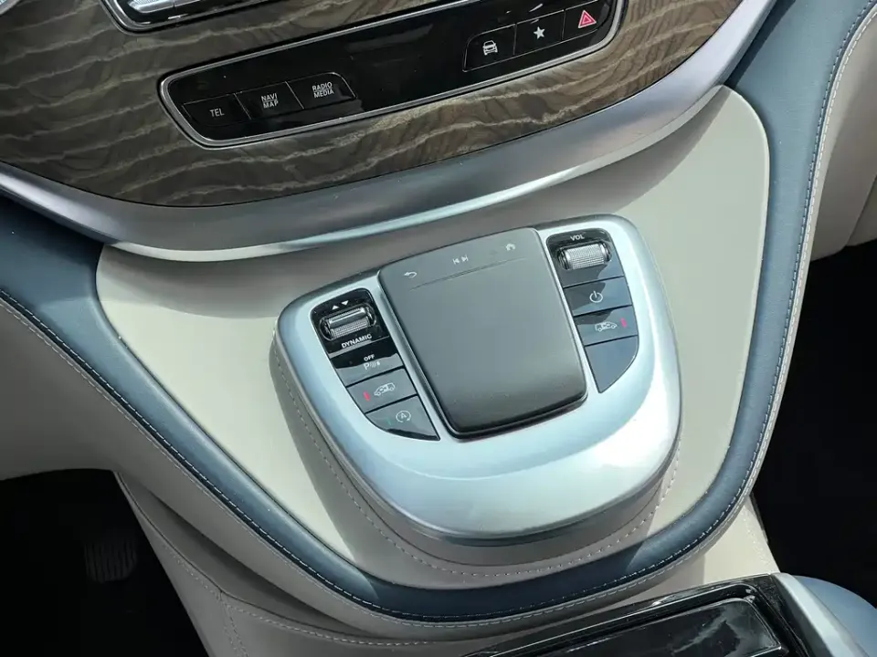 Mercedes-Benz V-Class