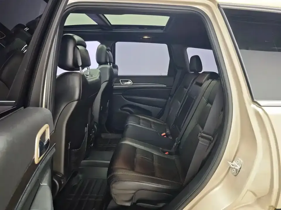 Jeep Grand Cherokee (Import)