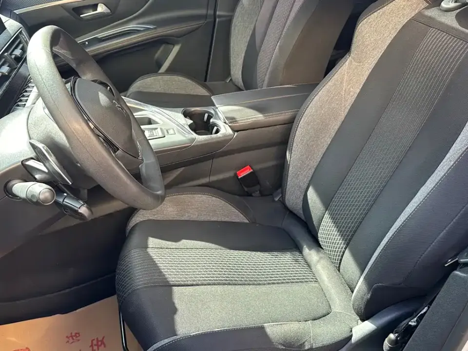 Peugeot 4008