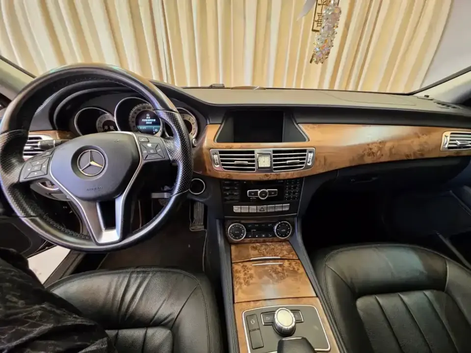 Mercedes-Benz CLS