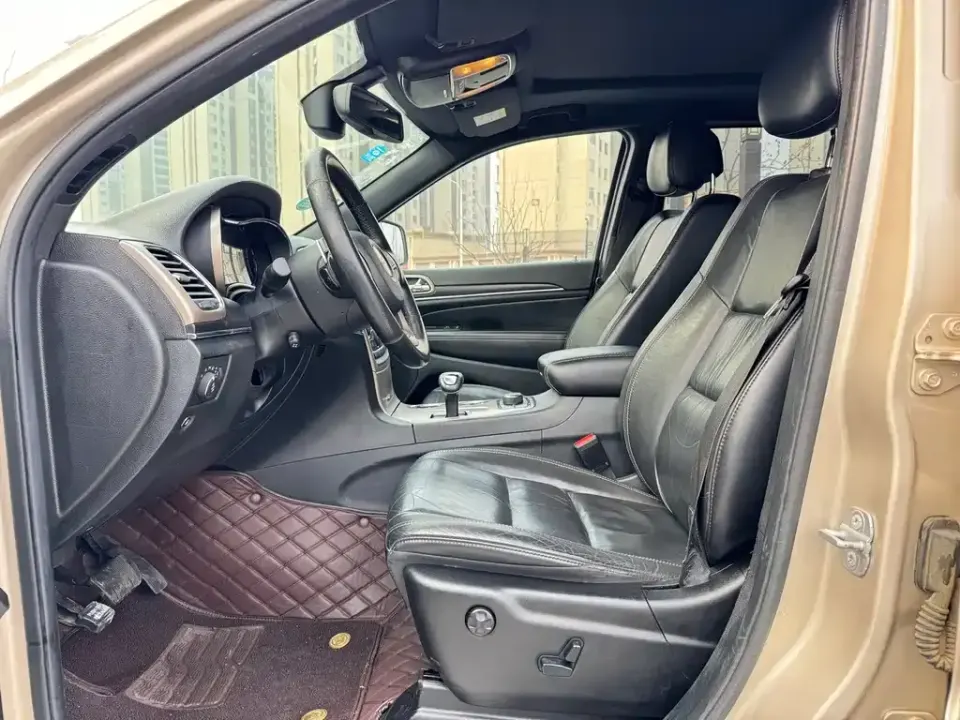 Jeep Grand Cherokee (Import)