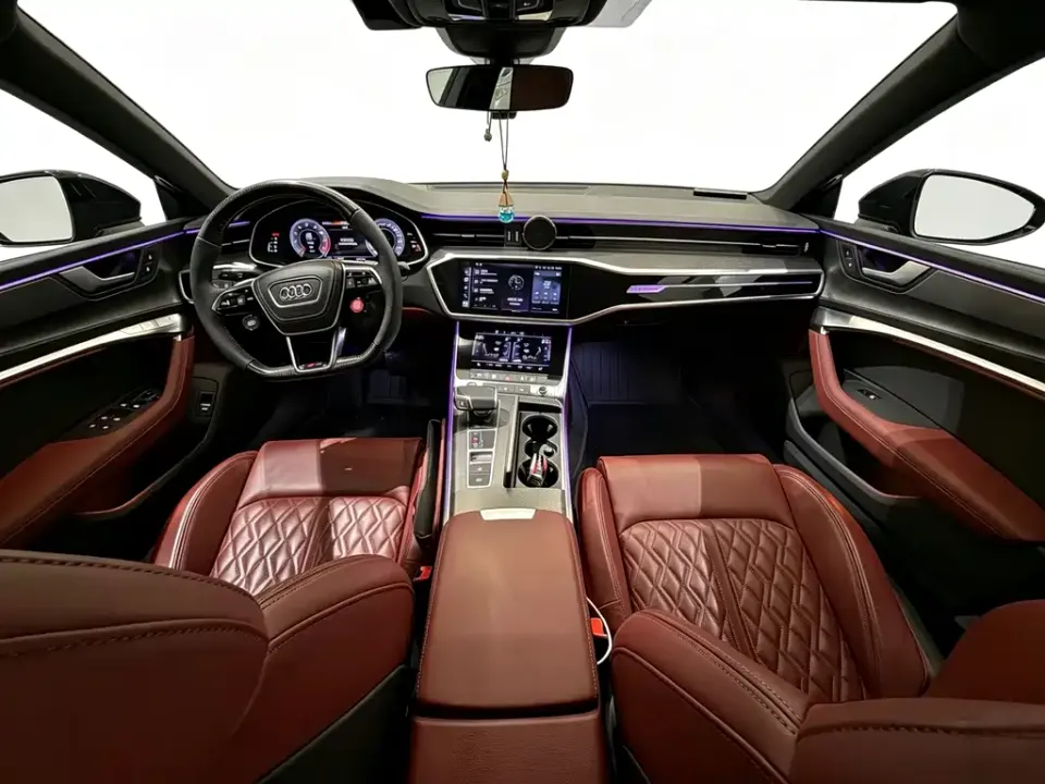 Audi A7L