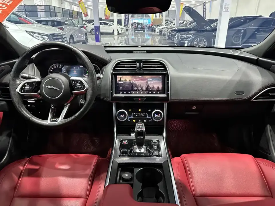 Jaguar XEL