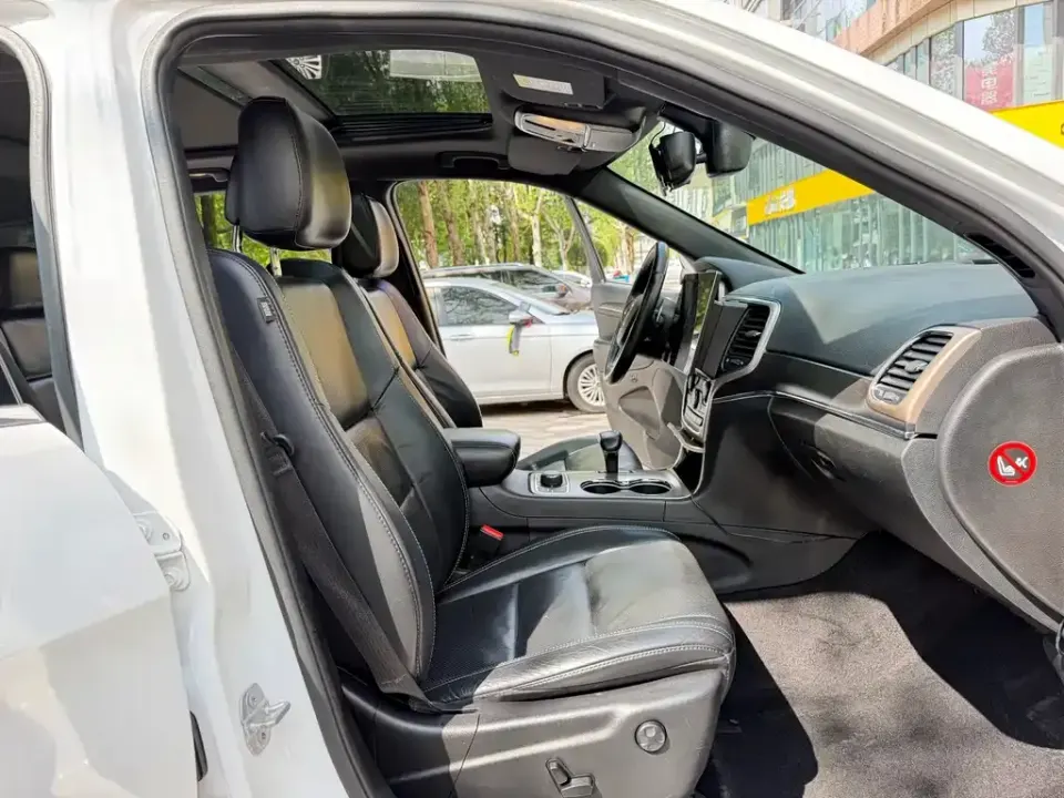 Jeep Grand Cherokee (Import)