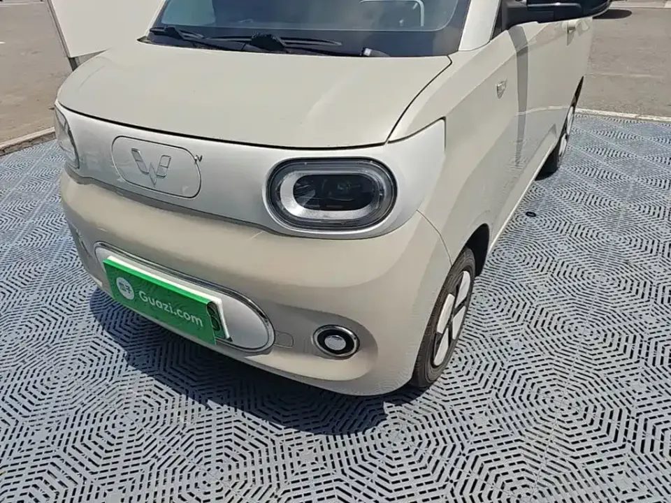 Wuling MINIEV
