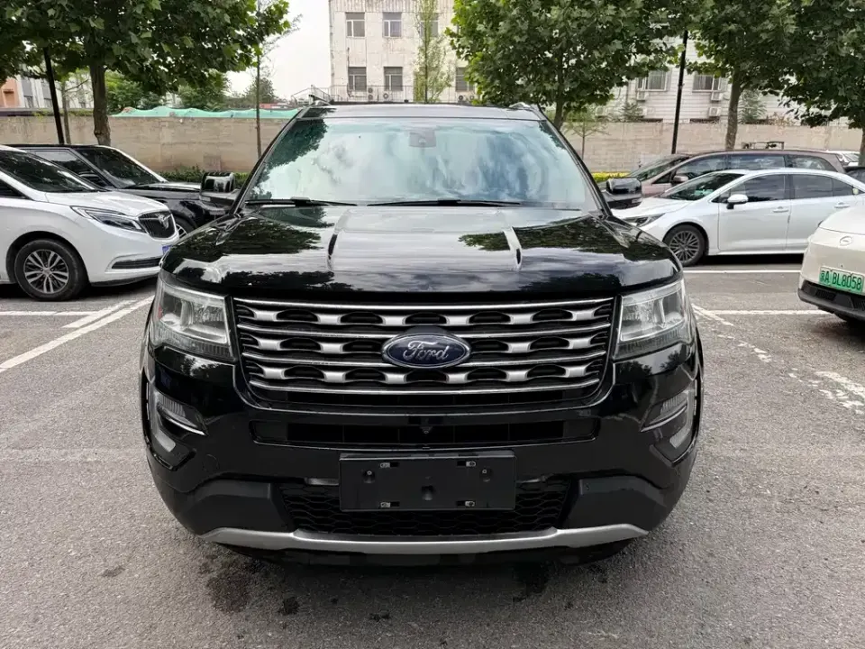 Ford Explorer (Import)