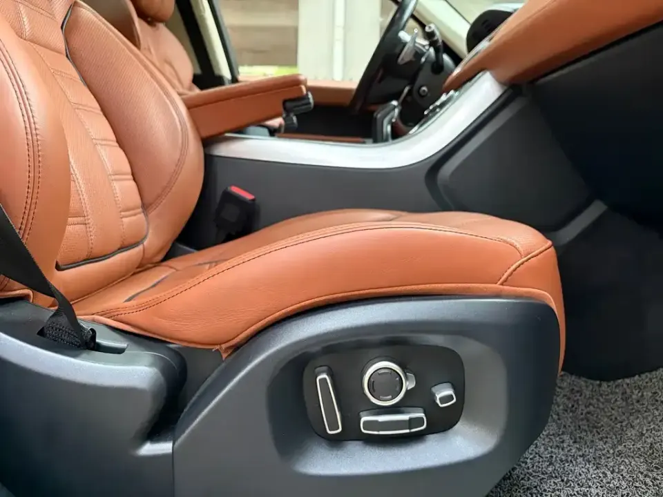 Land Rover Sport
